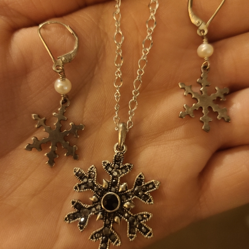 Snowflake jewelery bundle